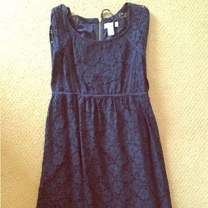 Maternity lace navy blue dress.
